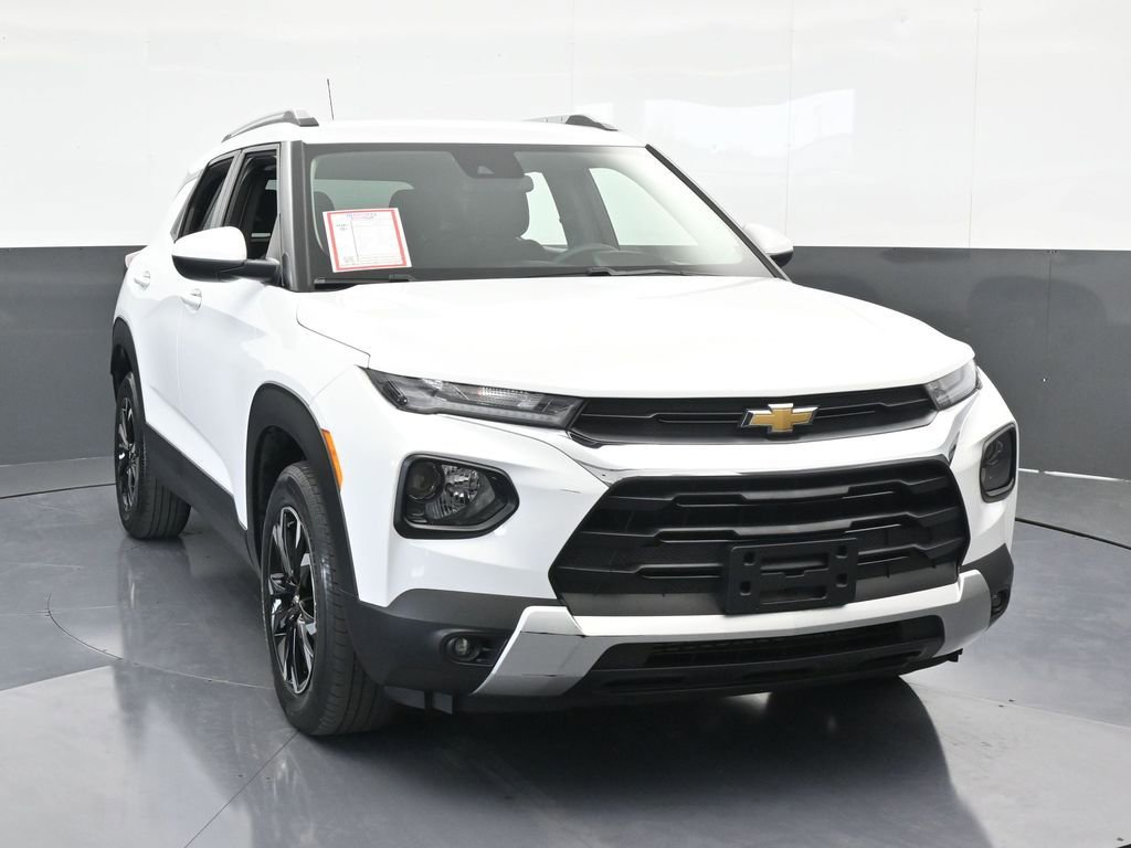 Used 2022 Chevrolet TrailBlazer LT w/ Driver Confidence Package image 9