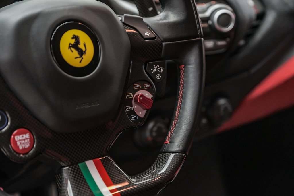 Used 2019 Ferrari 488 Pista Coupe RWD image 18