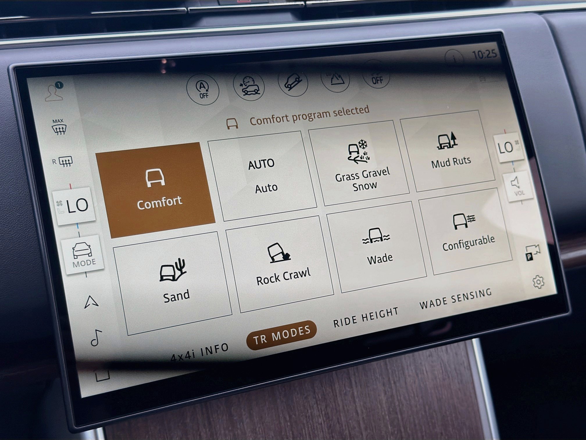New 2026 Land Rover Range Rover SE AWD/4WD image 47