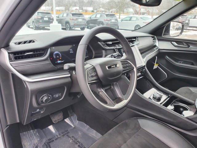 Certified 2023 Jeep Grand Cherokee L Altitude image 11