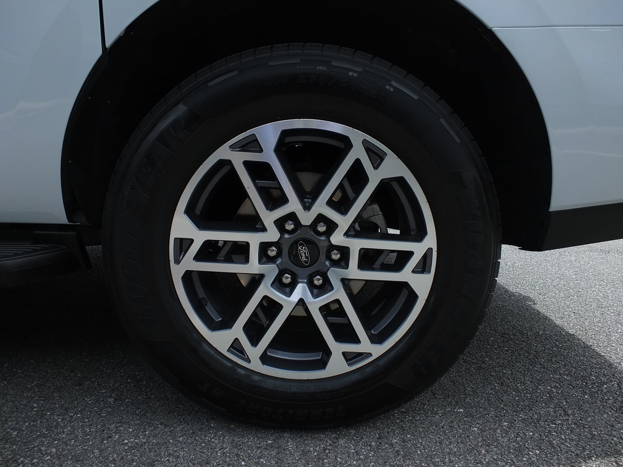 Used 2025 Ford Expedition Max Active RWD image 10