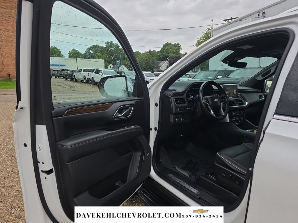 Used 2024 Chevrolet Suburban Premier AWD/4WD image 10