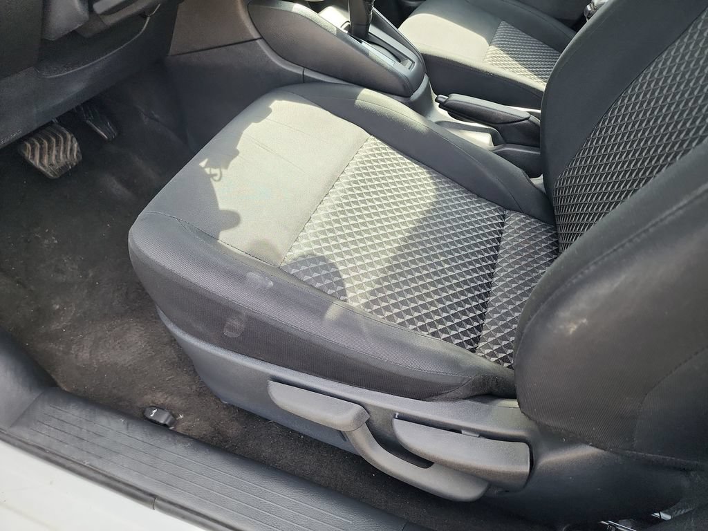 Used 2023 Nissan Versa S FWD image 15