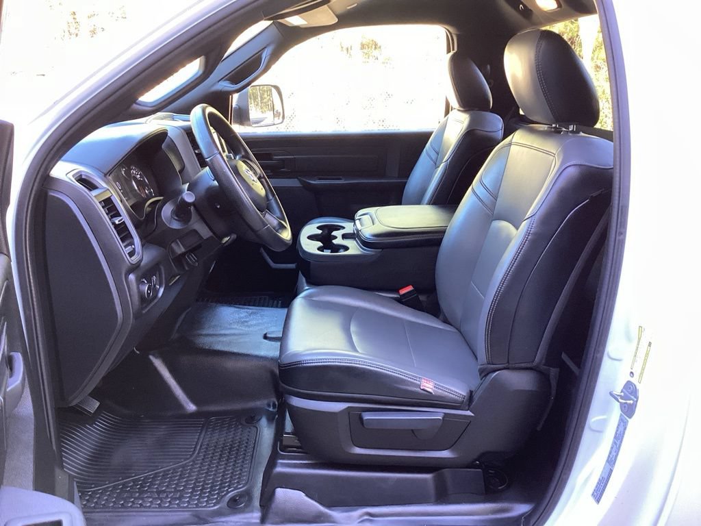 Used 2022 RAM 3500 Tradesman RWD image 27