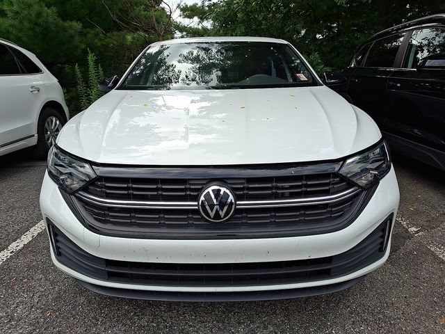 Used 2023 Volkswagen Jetta Sport FWD image 2