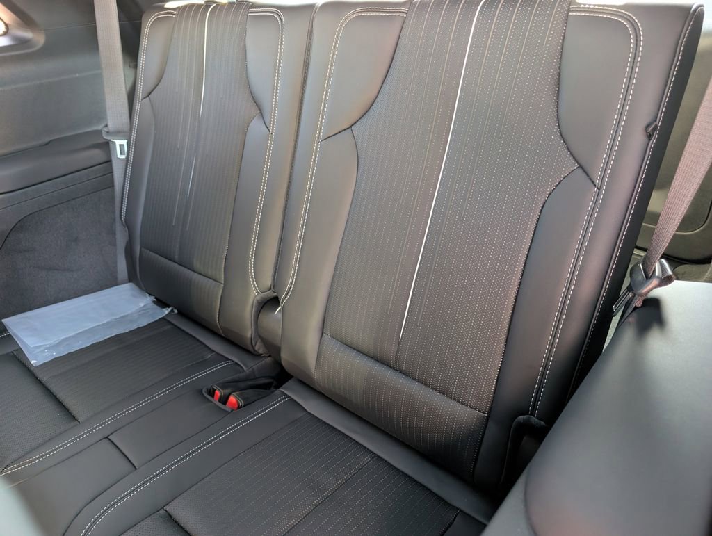 New 2026 Cadillac Vistiq Sport AWD/4WD image 17