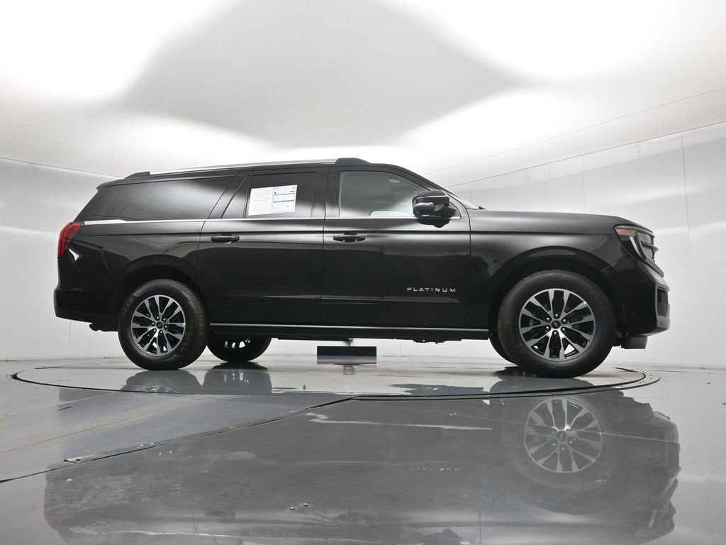 Certified 2025 Ford Expedition Max Platinum image 4