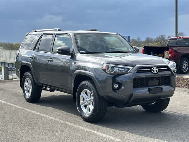 Used 2023 Toyota 4Runner SR5 Premium w/ Moonroof Package AWD/4WD image 30