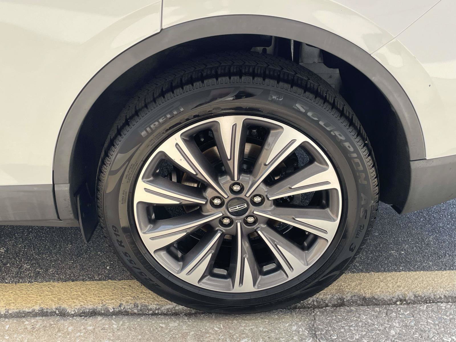 Used 2020 Lincoln Corsair Reserve w/ Elements Package AWD/4WD image 6