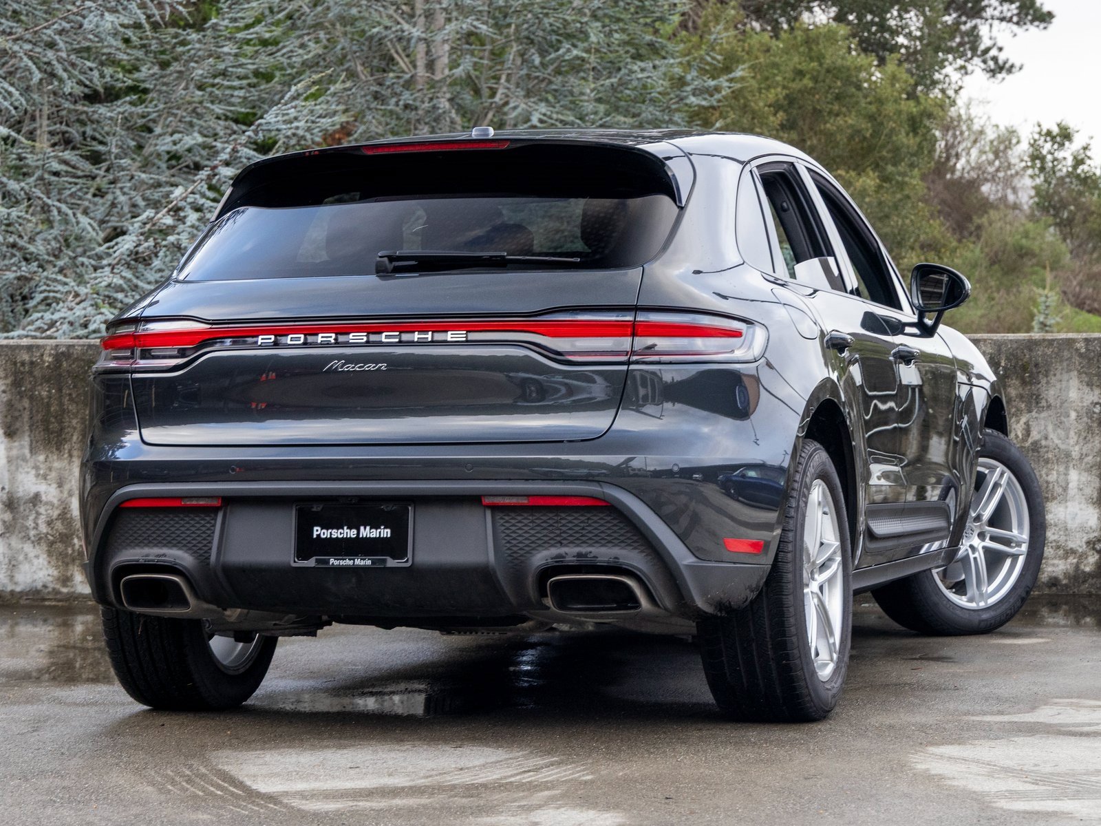 Certified 2025 Porsche Macan image 11