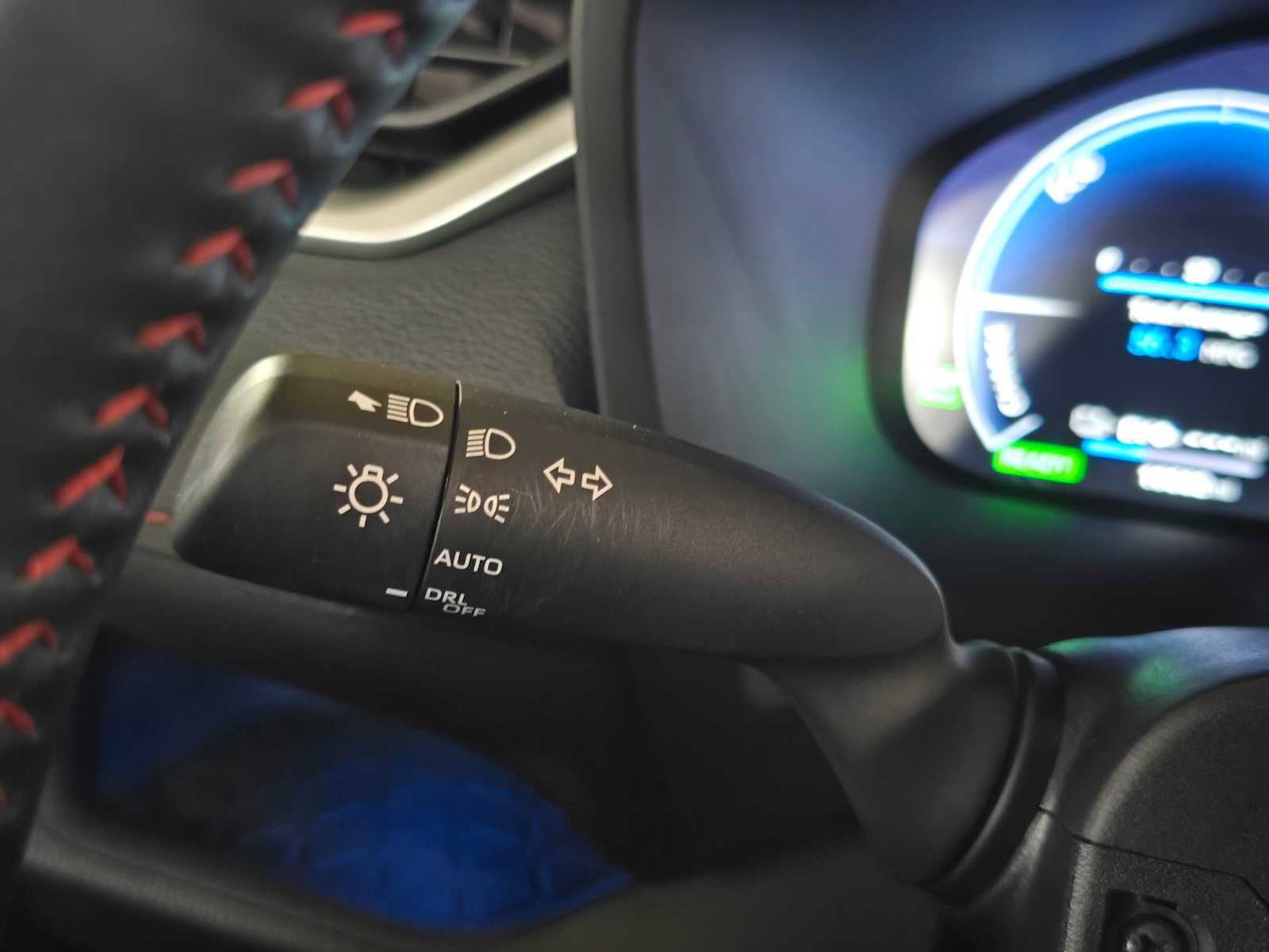 Used 2024 Toyota RAV4 XSE w/ Premium Package image 39