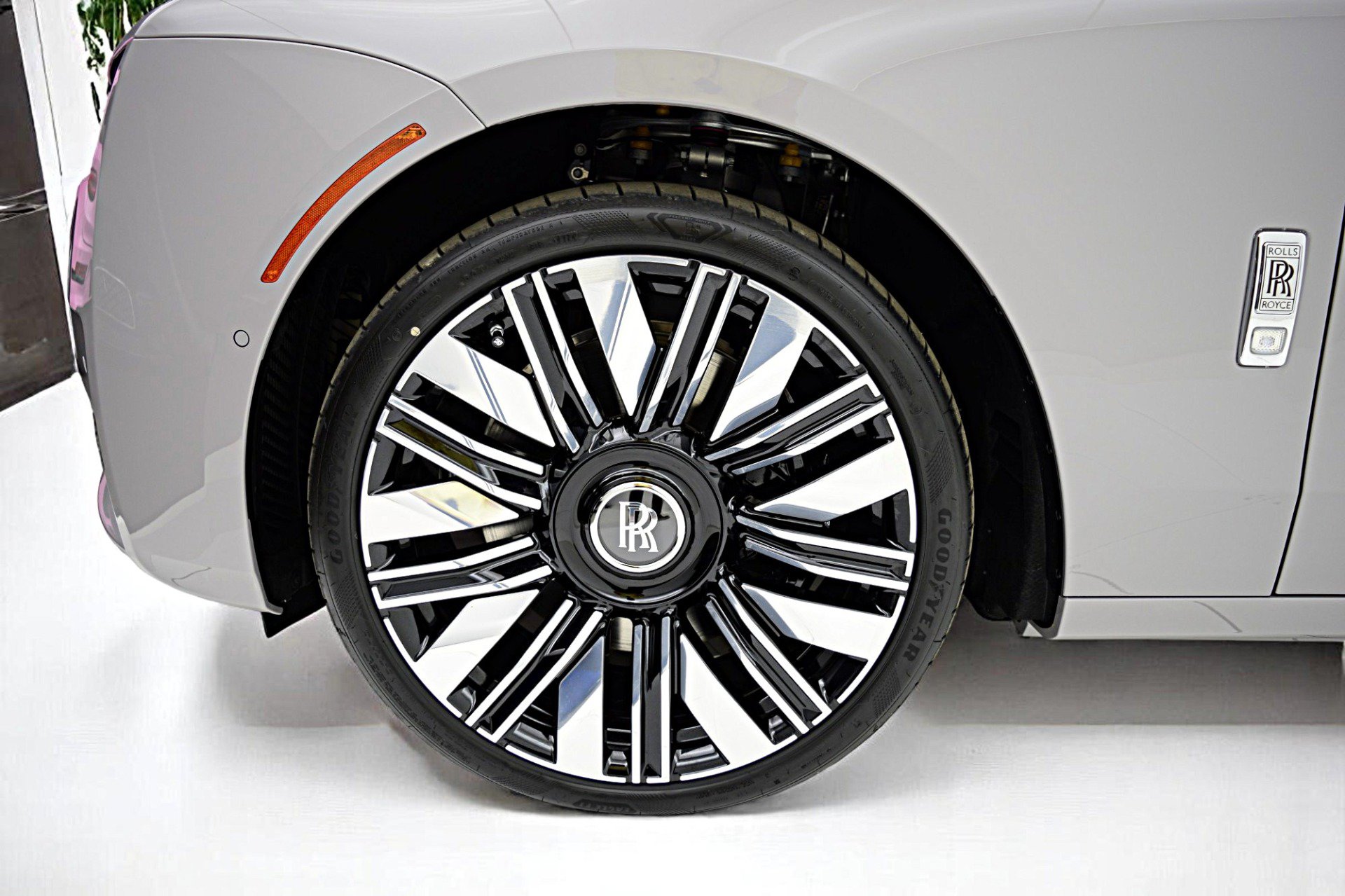 Used 2025 Rolls-Royce Ghost AWD/4WD image 49