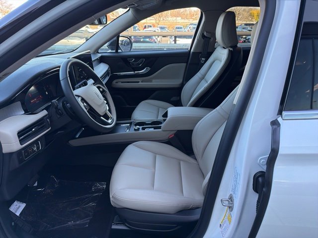 New 2026 Lincoln Corsair Premiere image 8