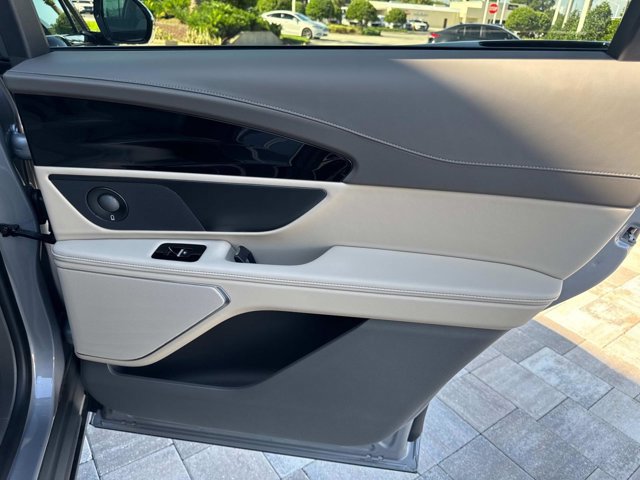 New 2025 Lincoln Nautilus Premier w/ Equipment Group 102A image 21