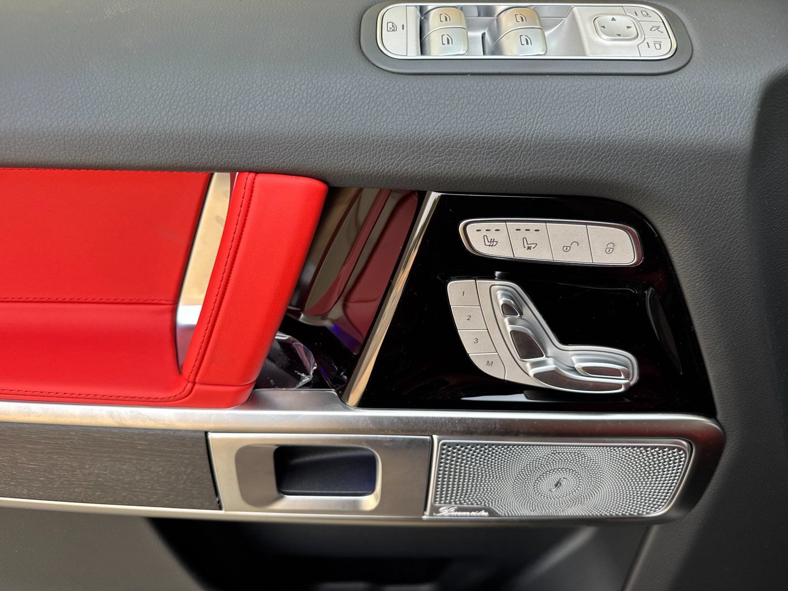 New 2027 Mercedes-Benz G 63 AMG 4MATIC image 11