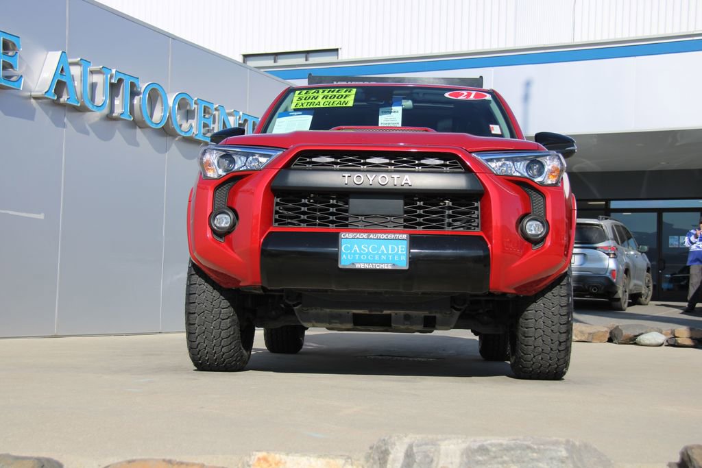 Used 2021 Toyota 4Runner Venture w/ Moonroof Package image 3