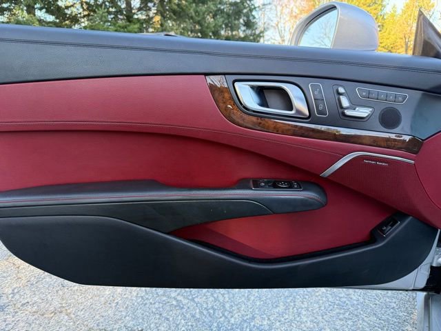 Used 2013 Mercedes-Benz SL 550 image 26