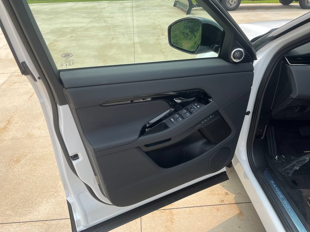 New 2026 Land Rover Range Rover Evoque S AWD/4WD image 10