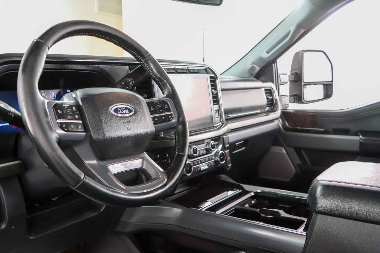 Used 2024 Ford F450 Lariat w/ Lariat Ultimate Package AWD/4WD image 24