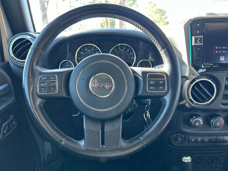 Used 2016 Jeep Wrangler Unlimited Sahara w/ Connectivity Group image 23