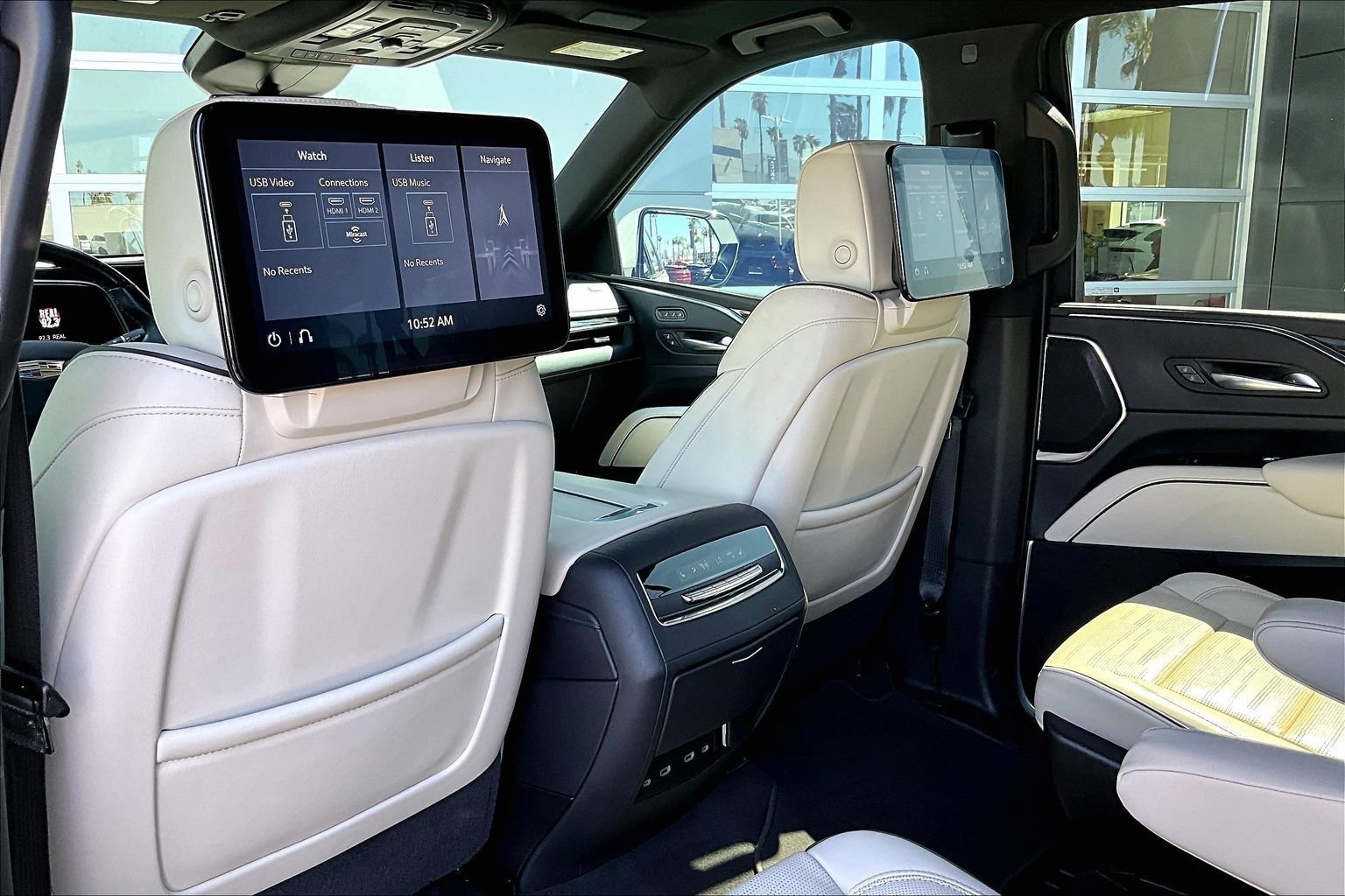 Used 2021 Cadillac Escalade ESV Sport w/ Driver Assist Tech Package AWD/4WD image 33