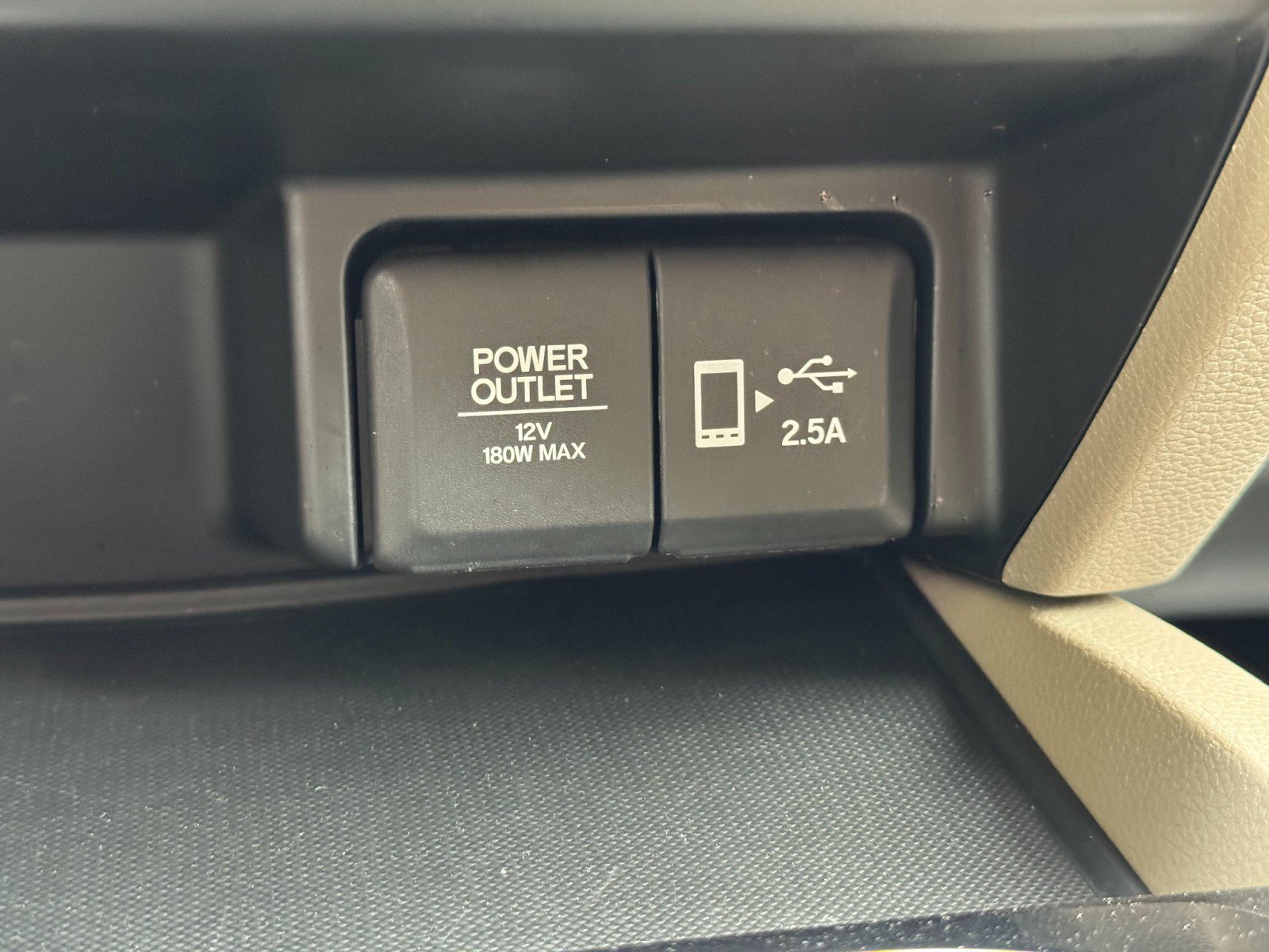 Used 2021 Honda Pilot Touring image 32