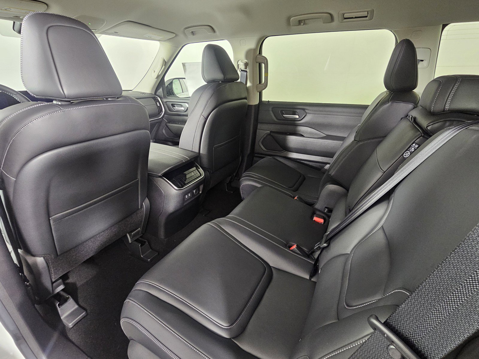 New 2026 Nissan Armada SV image 21