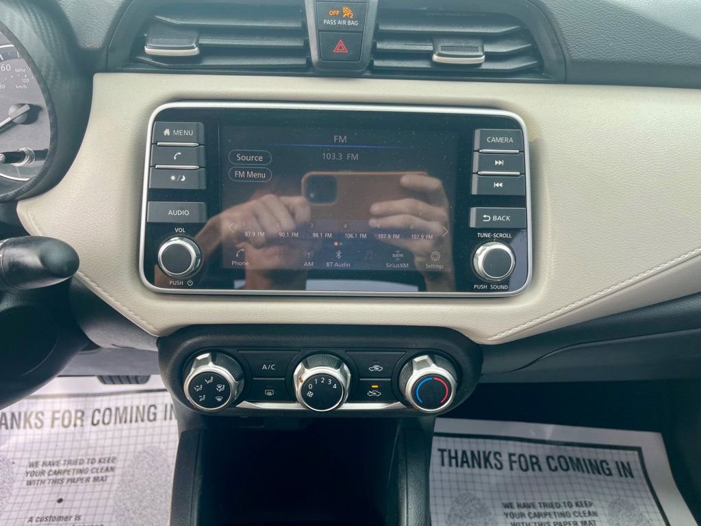 Used 2022 Nissan Versa SV w/ Electronics Package image 13