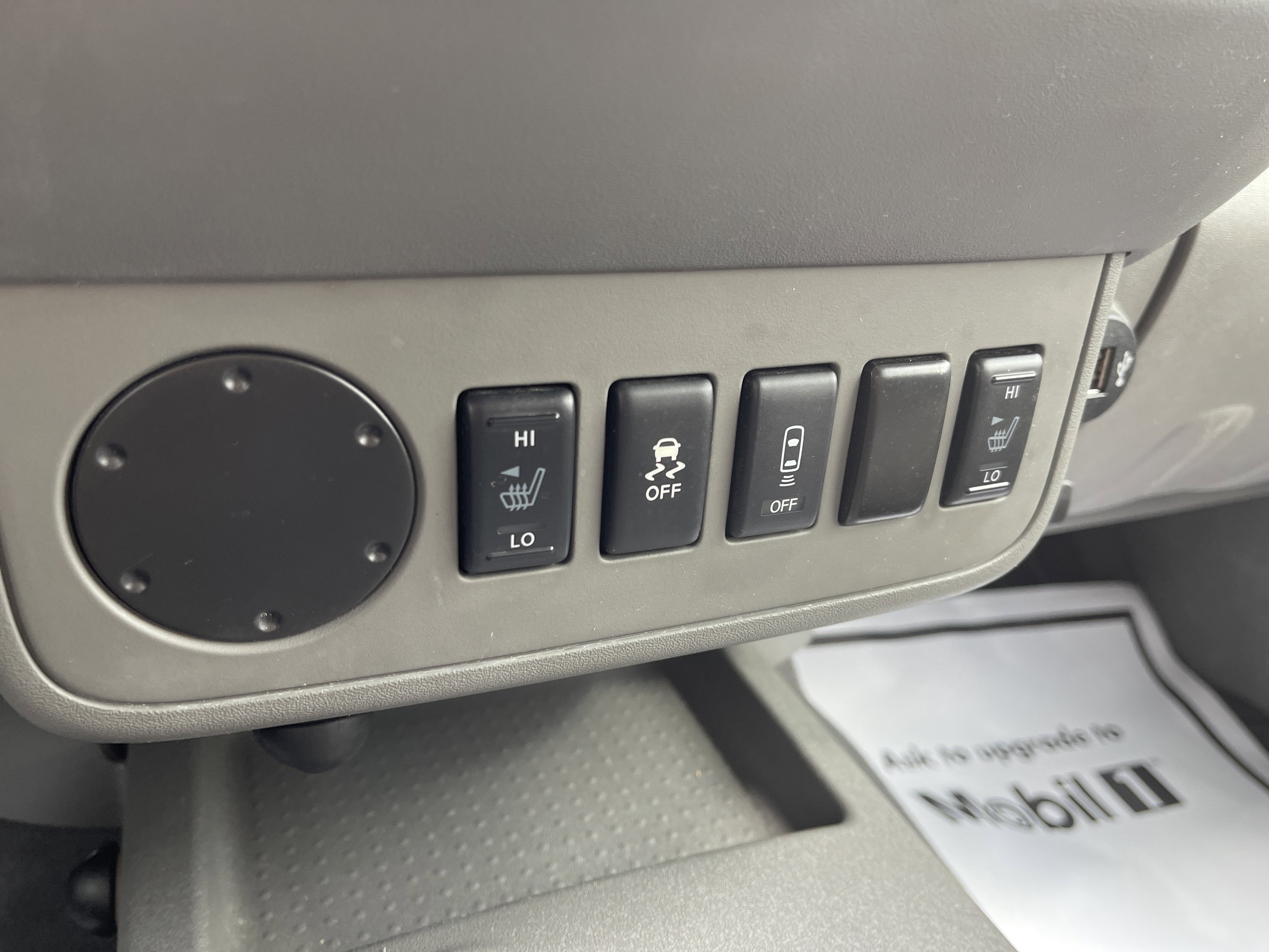 Used 2020 Nissan Frontier SV w/ Midnight Edition Floor Mats image 28