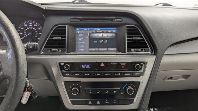 Used 2017 Hyundai Sonata SE image 27