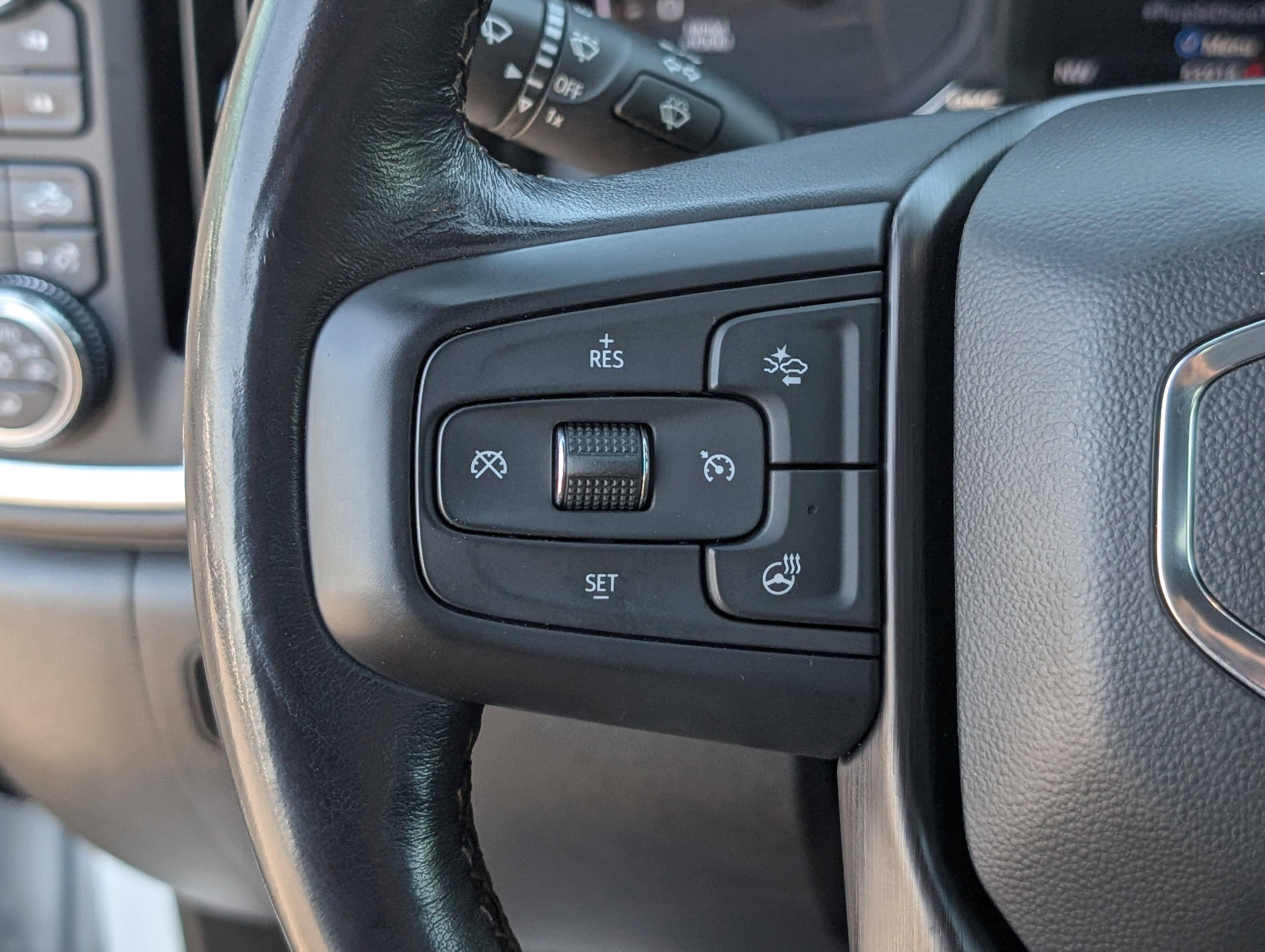 Used 2022 GMC Sierra 2500 AT4 w/ AT4 Preferred Package AWD/4WD image 26
