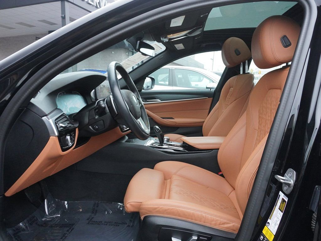 Used 2023 BMW 540i xDrive w/ Premium Package image 37