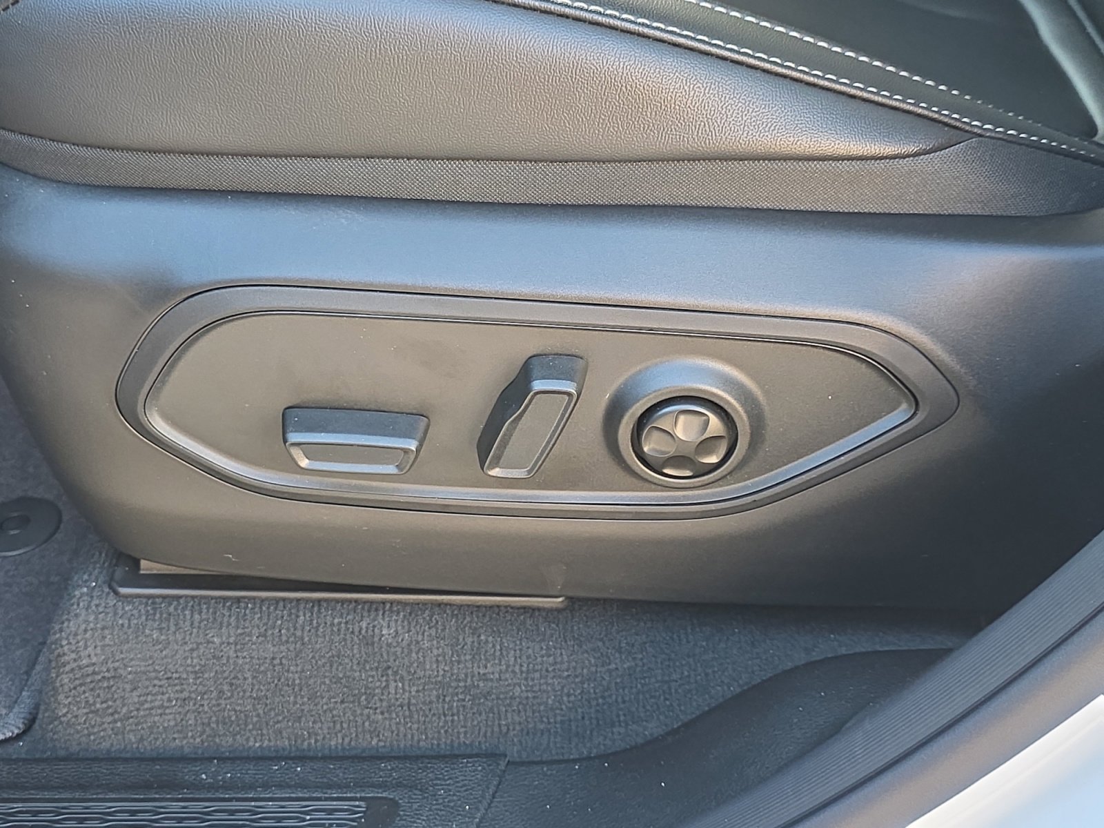 New 2026 Jeep Grand Cherokee Limited image 15