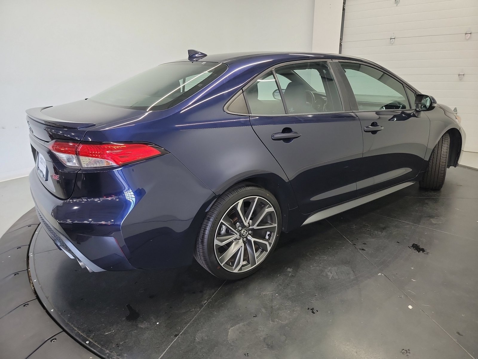 Used 2022 Toyota Corolla SE FWD image 9