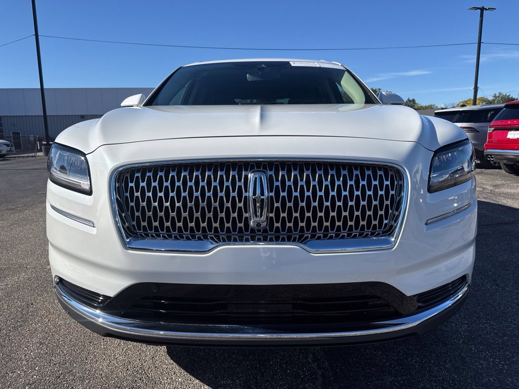 Used 2023 Lincoln Nautilus Reserve w/ Equipment Group 201A AWD/4WD image 8