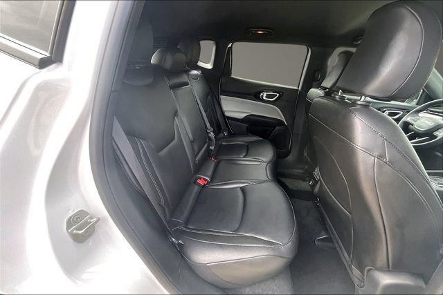 Used 2025 Jeep Compass Limited AWD/4WD image 25