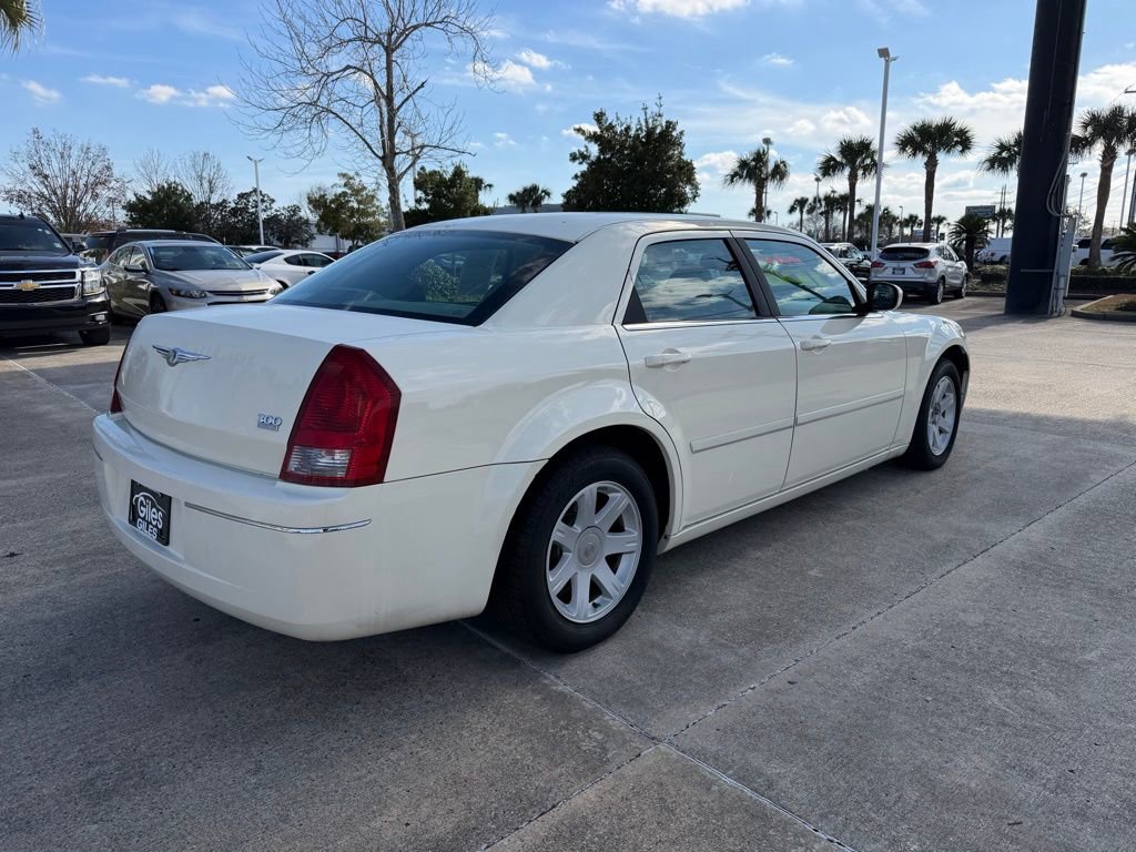 Used 2005 Chrysler 300 Touring w/ Sound Group image 5