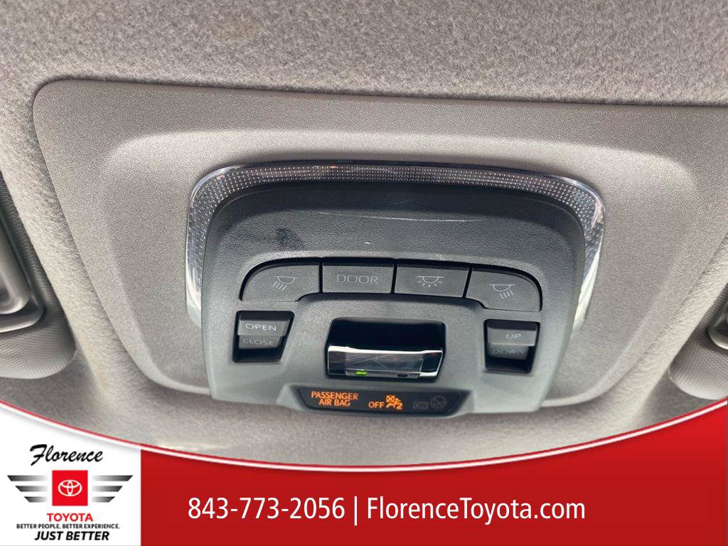 Used 2024 Toyota Corolla Cross XLE w/ Convenience Package image 27