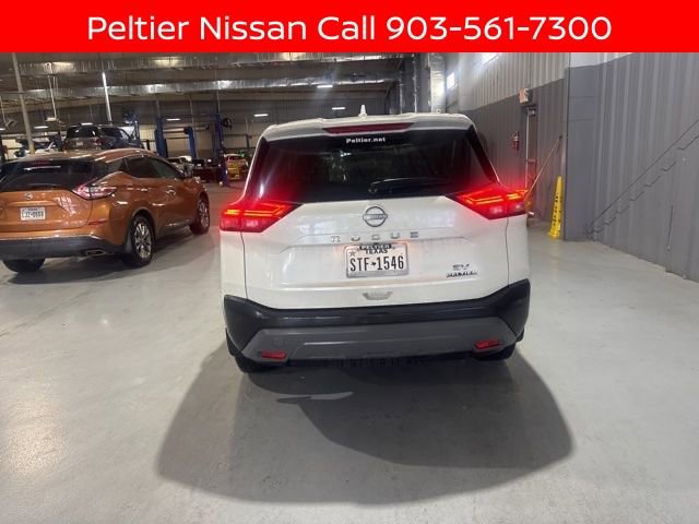 Certified 2023 Nissan Rogue SV FWD image 3