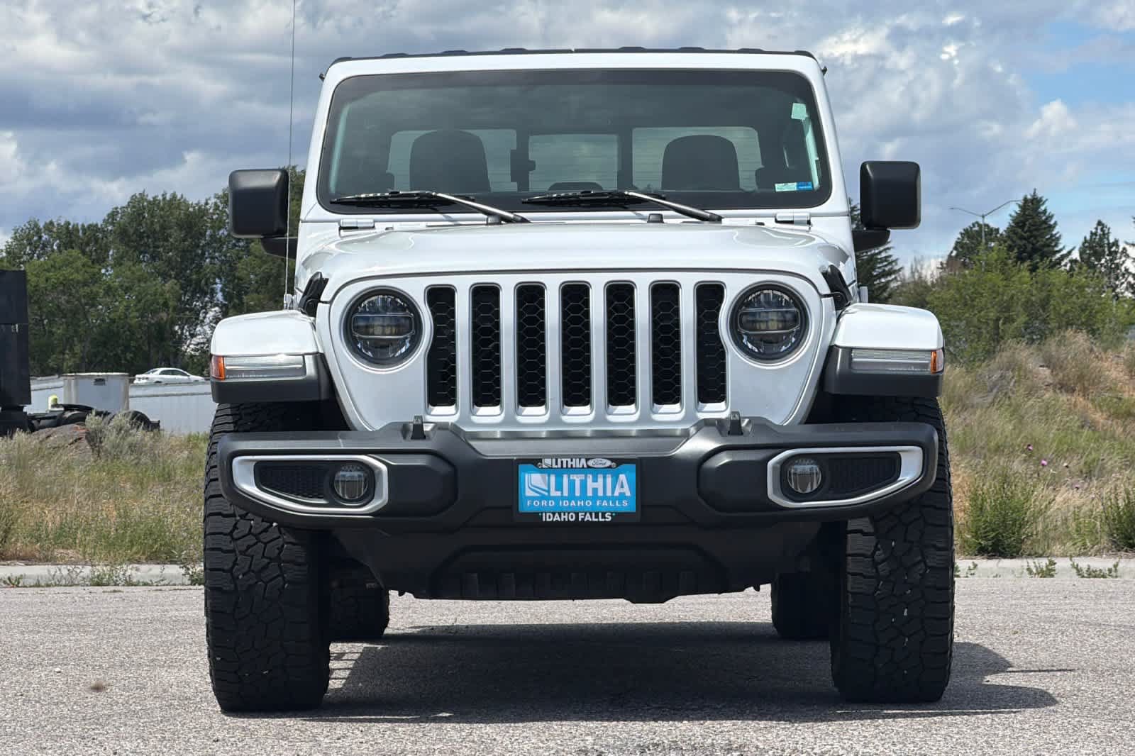 Used 2020 Jeep Gladiator Overland AWD/4WD image 10