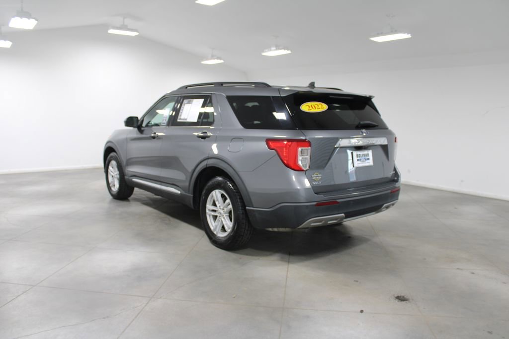 Used 2022 Ford Explorer XLT w/ Equipment Group 202A image 7