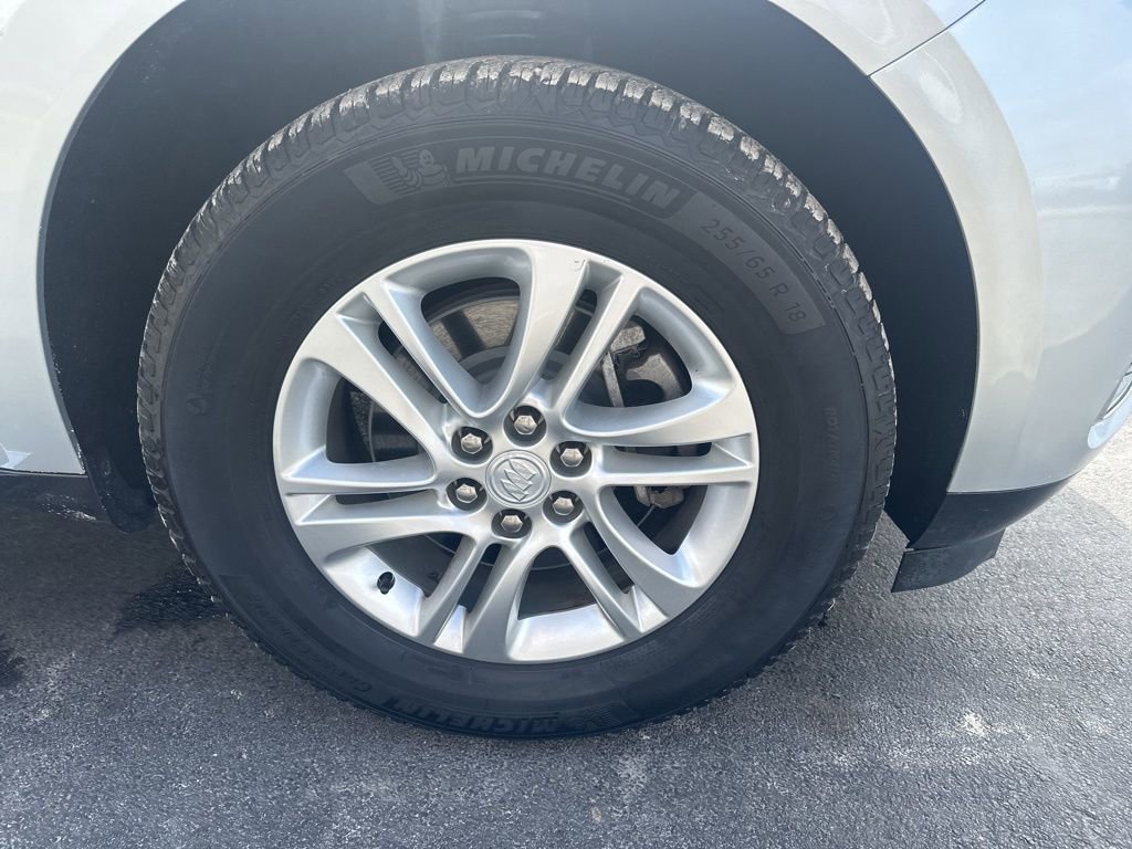 Used 2019 Buick Enclave Essence image 4