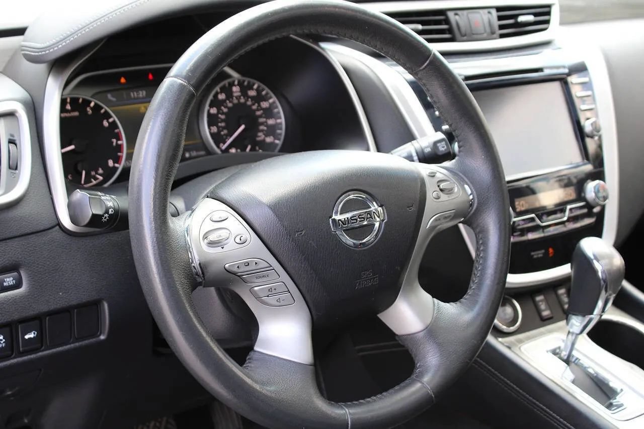 Used 2017 Nissan Murano SL w/ SL Technology Package FWD image 17