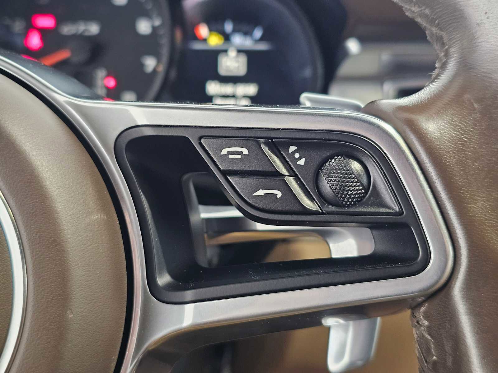 Used 2018 Porsche Macan GTS w/ Premium Package Plus image 28