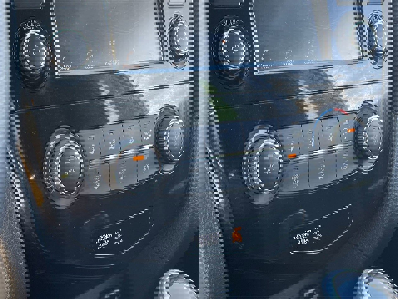 Used 2020 Nissan Rogue S image 26