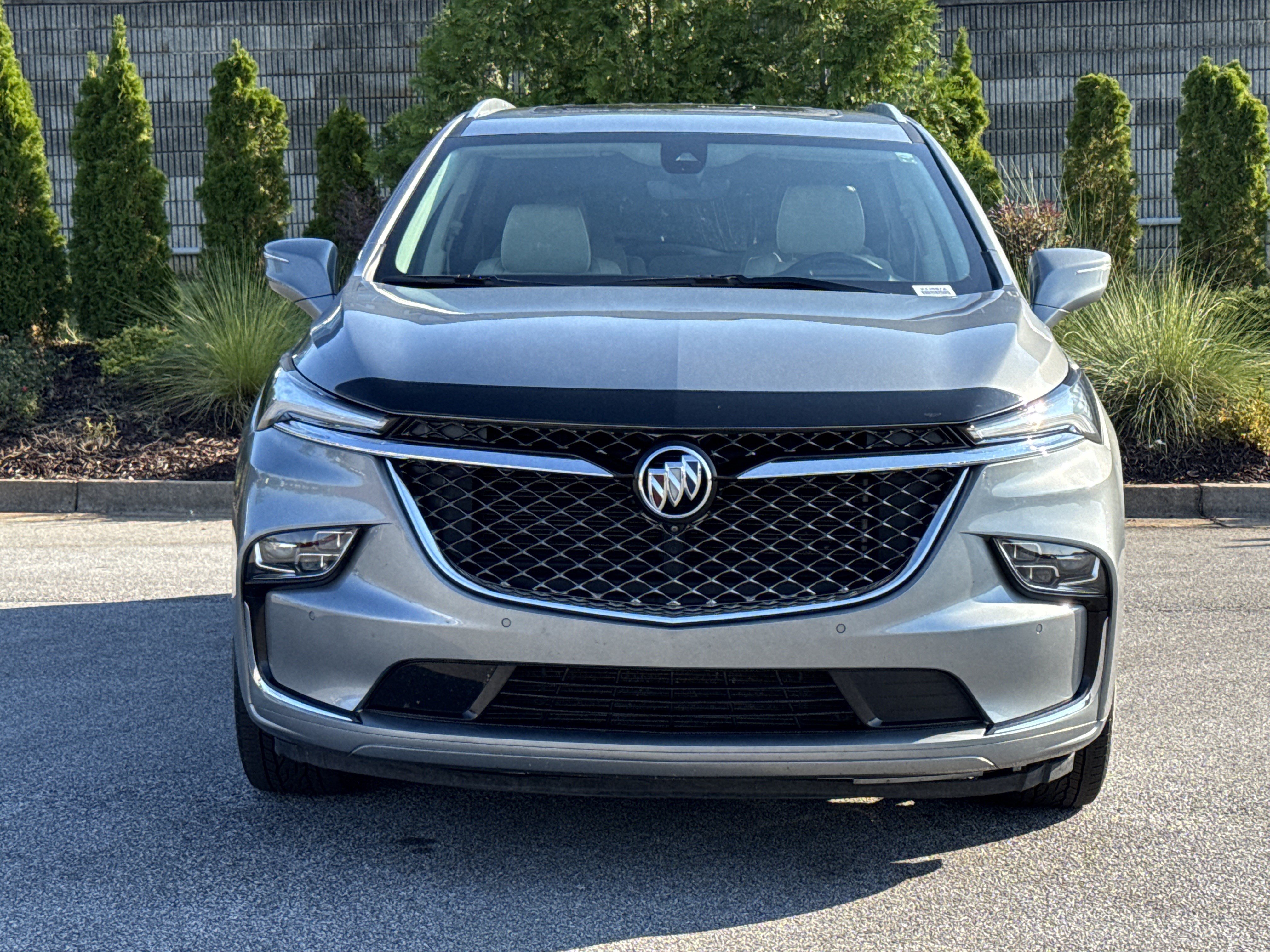 Used 2023 Buick Enclave Avenir w/ Avenir Technology Package FWD image 3