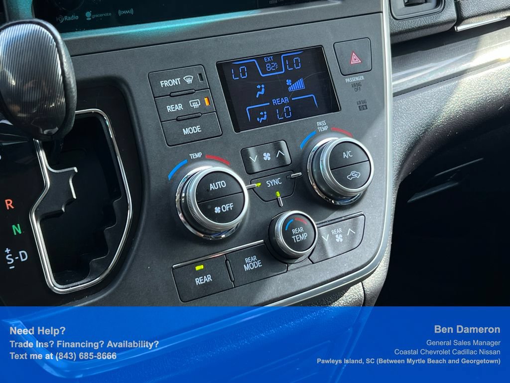 Used 2017 Toyota Sienna SE Premium FWD image 47