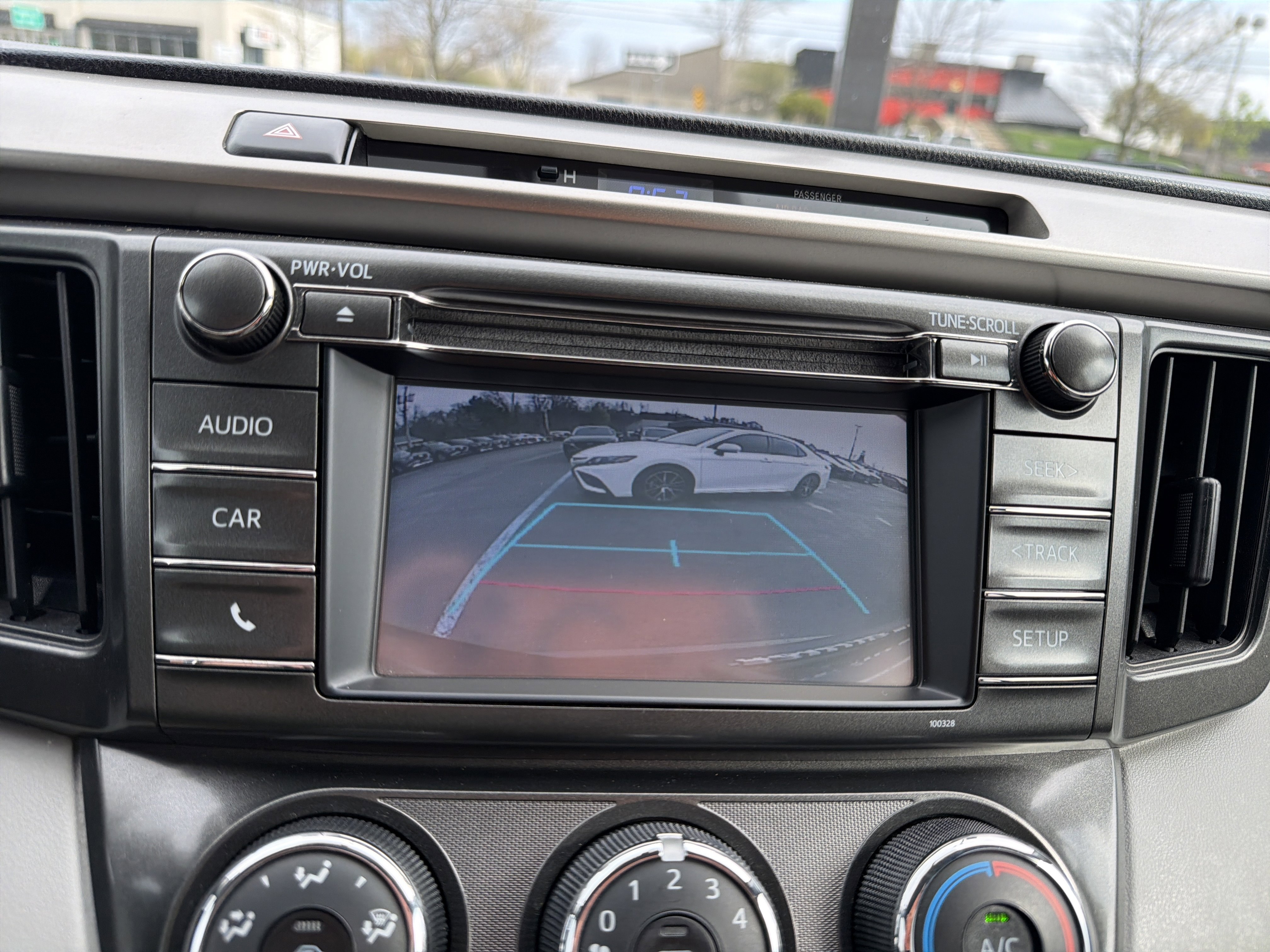 Used 2015 Toyota RAV4 LE image 23