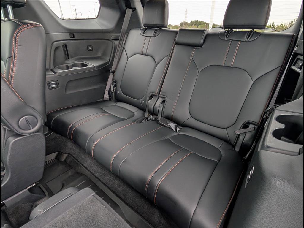 Used 2025 Honda Pilot TrailSport image 15