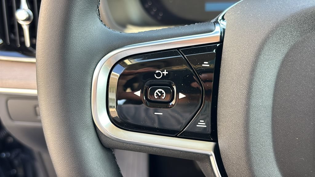 New 2026 Volvo XC90 B5 Core w/ Protection Package Premier AWD/4WD image 16